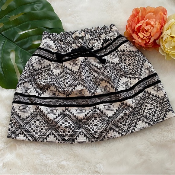 Zara Other - Zara kids jacquard skirt 10